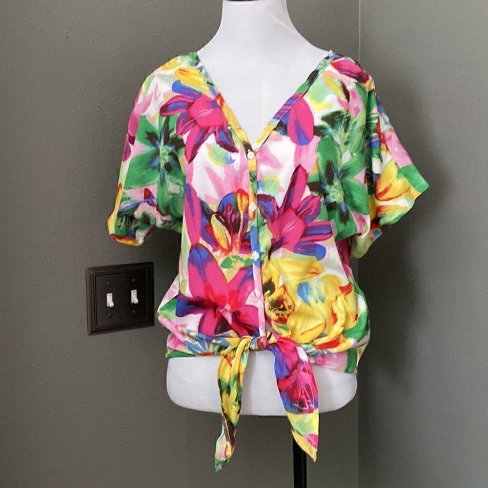 Jessica Simpson Watercolor Floral Print Short Sleeve Tie Front Blouse